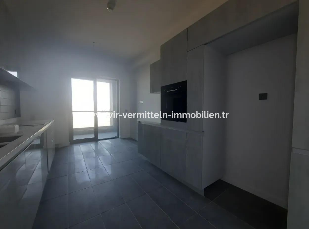 Beytepe İncek Bulvar Loft Satılık 3+1 130 M² 23.Kat Bulvar Manzaralı Daire