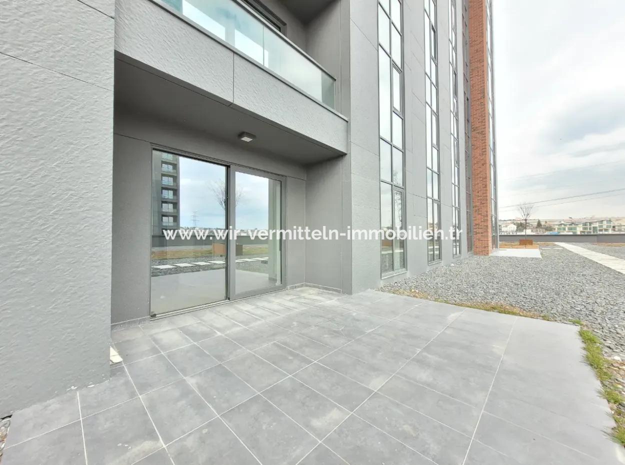 Beytepe İncek Bulvar Loft Satılık Teraslı 1+1 46 M² 1.Kat Mogan Manzaralı Daire