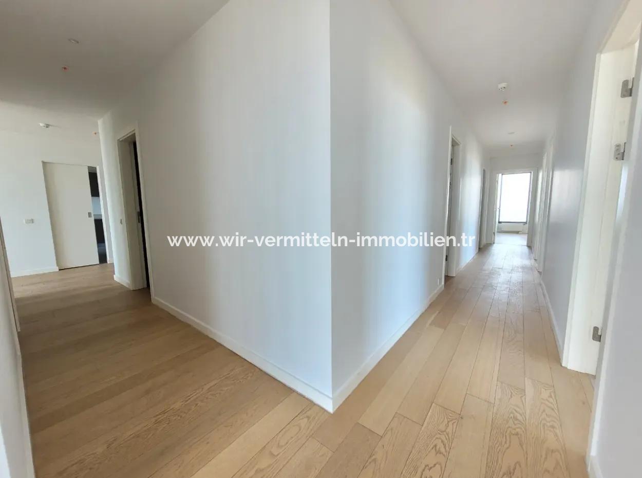 Kiracısız İncek Loft Satılık  5.5+1  Göl Manzaralı 20.Kat Daire