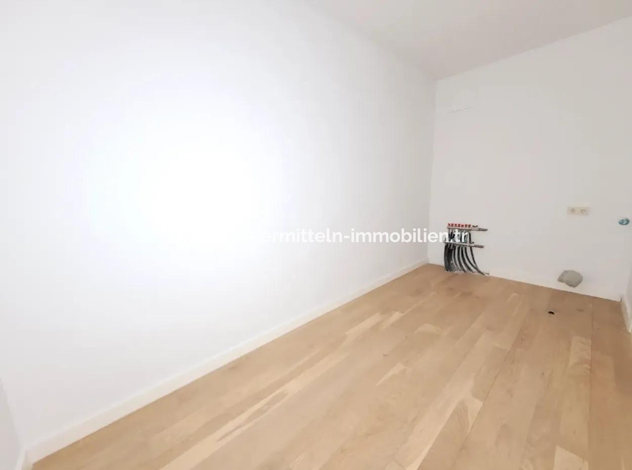 Kiracısız İncek Loft Satılık  5.5+1  Göl Manzaralı 20.Kat Daire