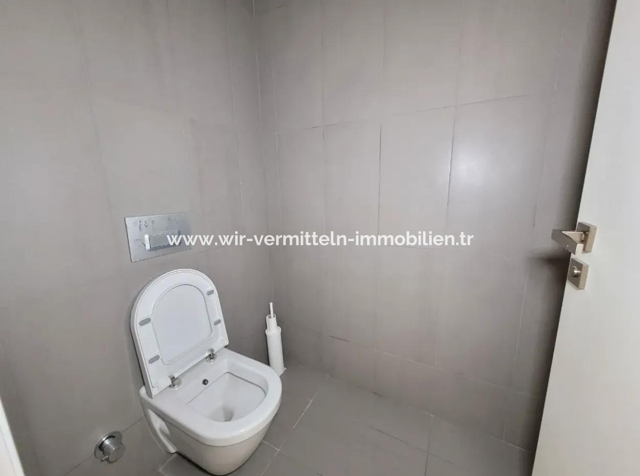 Kiracısız İncek Loft Satılık  5.5+1  Göl Manzaralı 20.Kat Daire