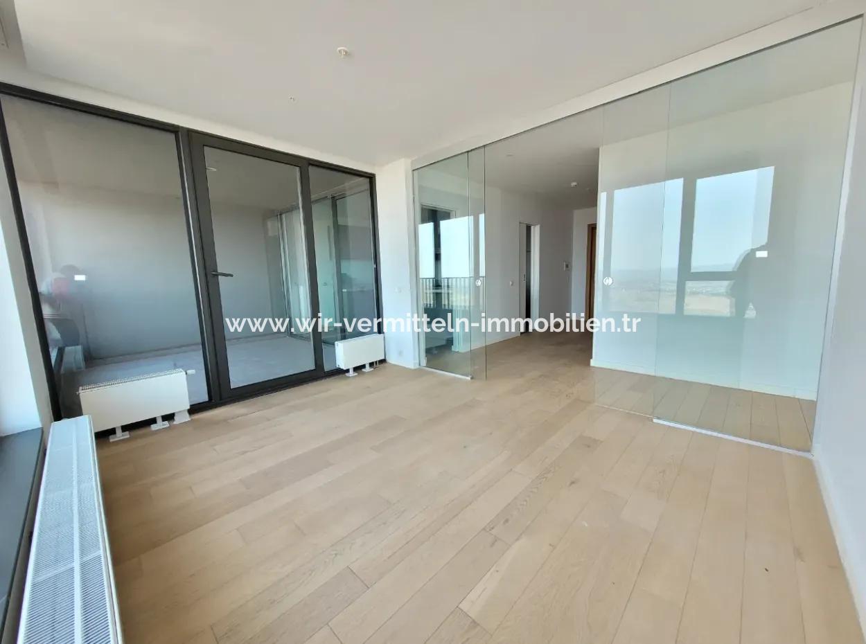 Kiracısız İncek Loft Satılık  5.5+1  Göl Manzaralı 20.Kat Daire