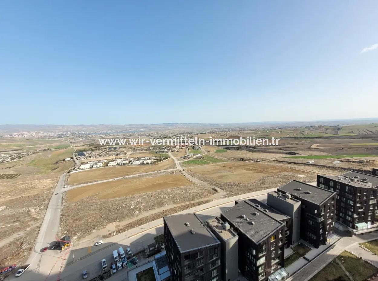 Kiracısız İncek Loft Satılık  5.5+1  Göl Manzaralı 20.Kat Daire