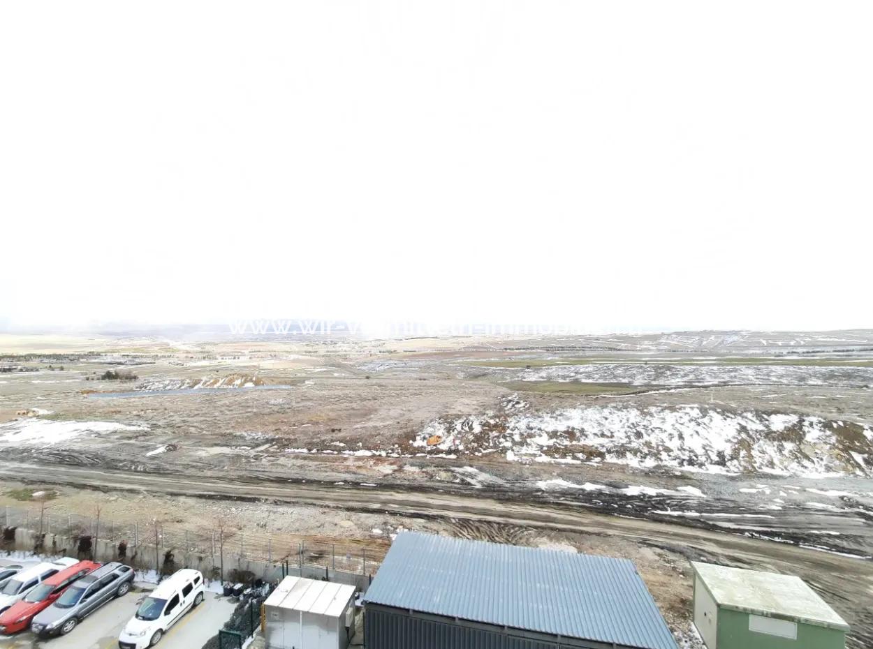 İncek Loft Satılık  5,5+1 Dubleks Göl Manzaralı 2.Kat Kiracısız Daire