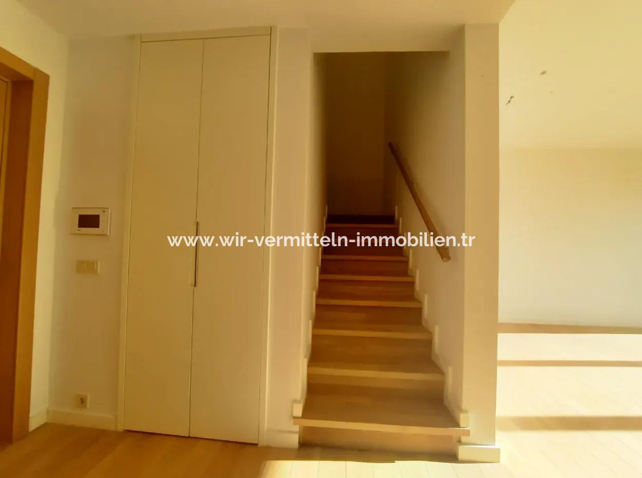 Boş Krediye Uygun İncek Loft Satılık  3+1 Dubleks Peyzaj Manzaralı 1.Kat Daire