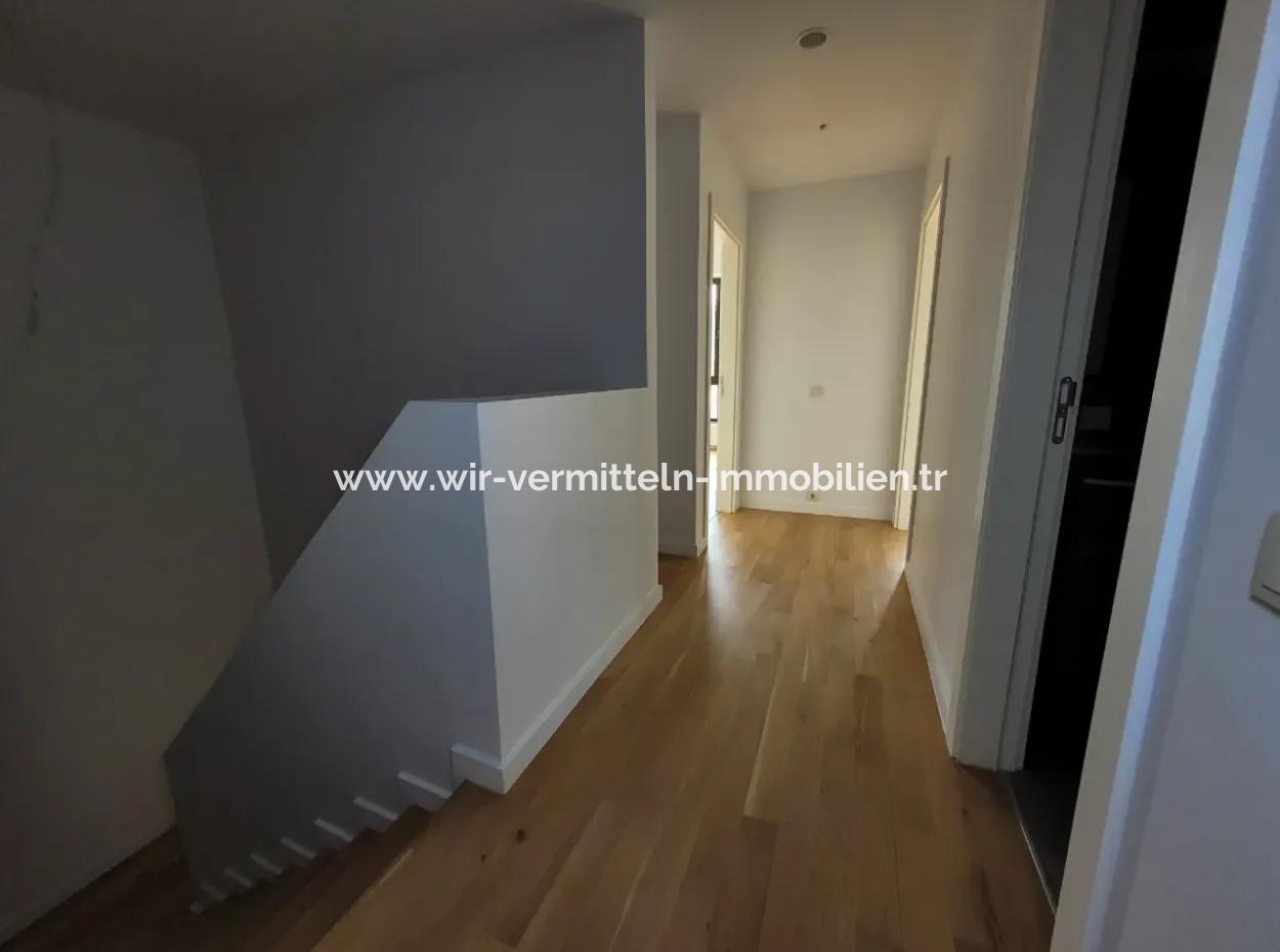 Boş Krediye Uygun İncek Loft Satılık  2+1 Dubleks Şehir Manzaralı 2.Kat Daire