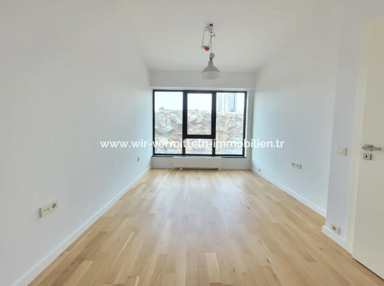 Boş Krediye Uygun İncek Loft Satılık  2+1 Dubleks Şehir Manzaralı 2.Kat Daire