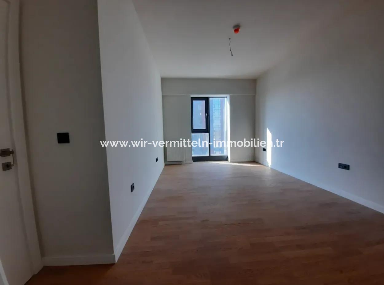 Beytepe İncek Bulvar Loft Satılık 3+1 110 M² 13.Kat Güney Daire