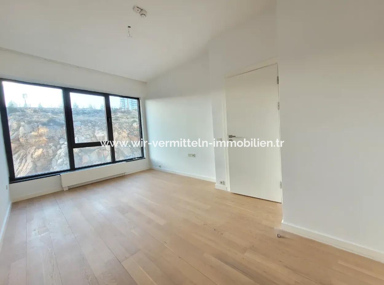 Kiracısız İncek Loft Satılık  2+1 Dubleks Şehir Manzaralı 2.Kat Daire