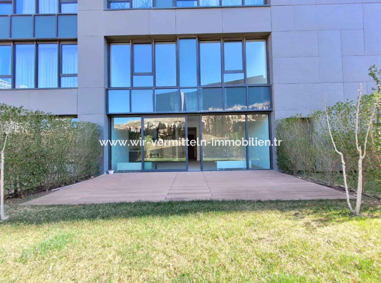 Kiracısız İncek Loft Satılık  2+1 Bahçe Dubleks Şehir Manzaralı Daire