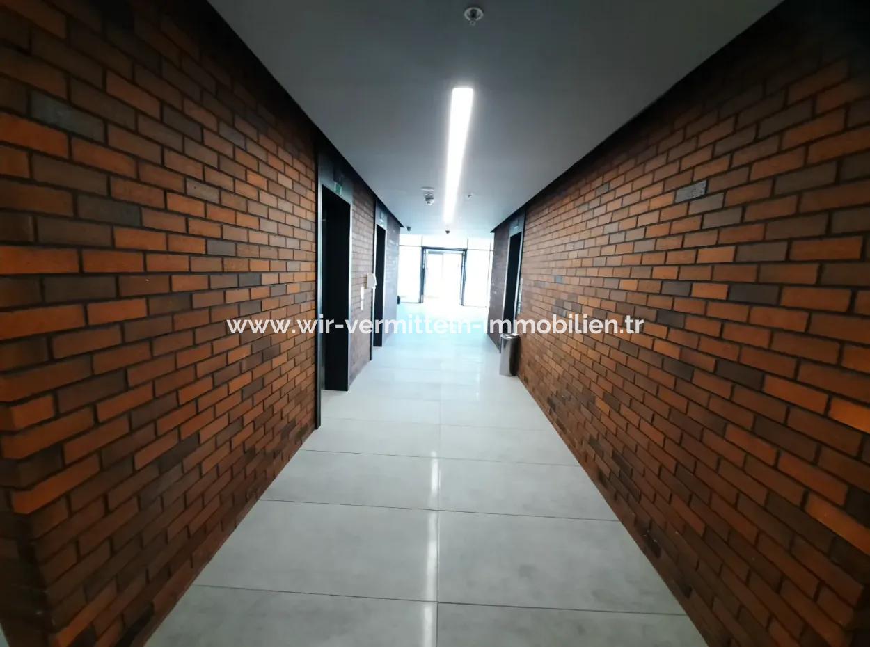 Vatandaşlığa Uygun Beytepe İncek Bulvar Loft Satılık 4+1 17.Kat Park Manzaralı Güney Cephe  Daire