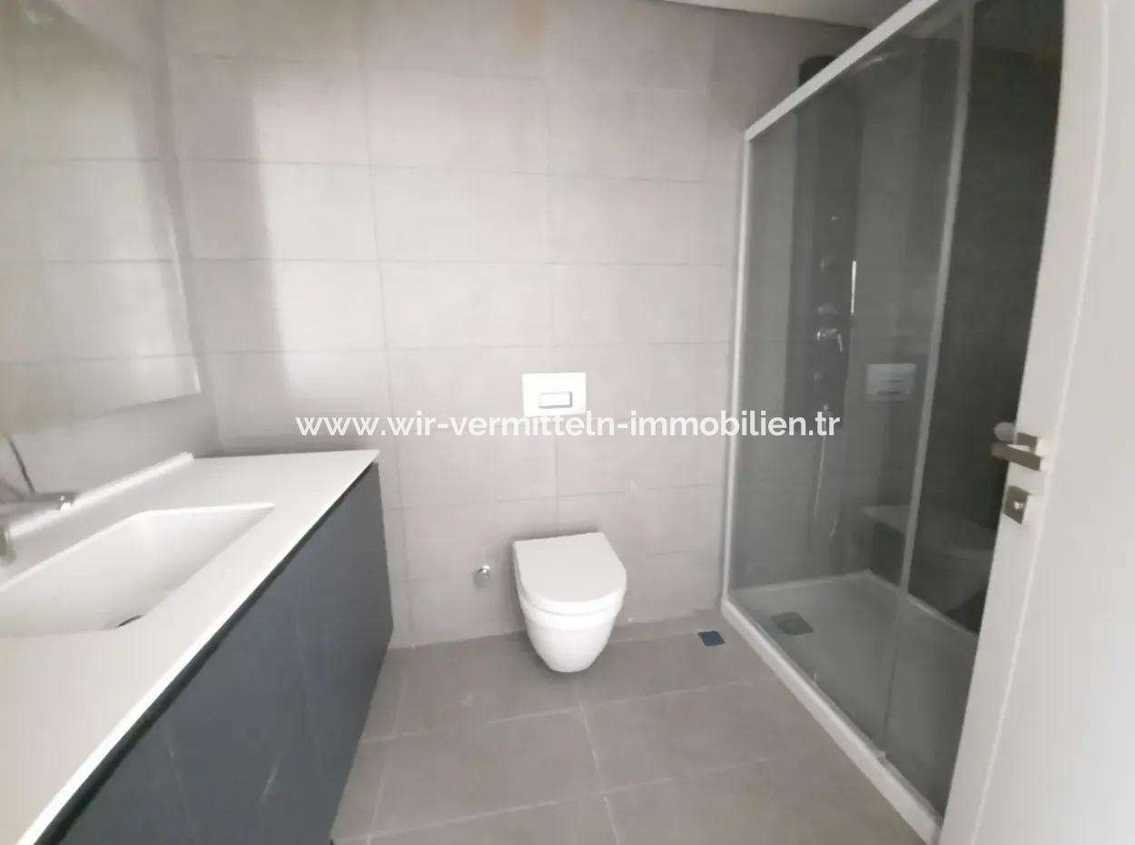 Vatandaşlığa Uygun Beytepe İncek Bulvar Loft Satılık 4+1 17.Kat Park Manzaralı Güney Cephe  Daire