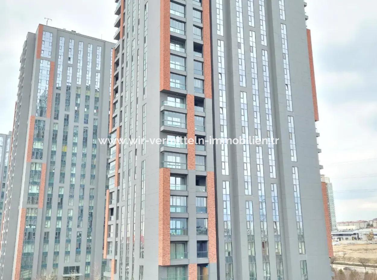 Vatandaşlığa Uygun Beytepe İncek Bulvar Loft Satılık 4+1 17.Kat Park Manzaralı Güney Cephe  Daire