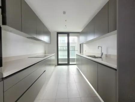 İncek Loft Satılık 3+1 110 M²  Peyzaj Manzaralı Daire