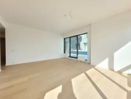 Boş İncek Loft Satılık Teraslı  3+1 110 M² Mogan Manzaralı Daire