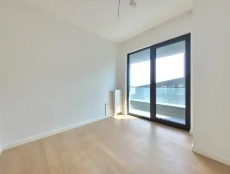 Boş İncek Loft Satılık Teraslı  3+1 110 M² Mogan Manzaralı Daire