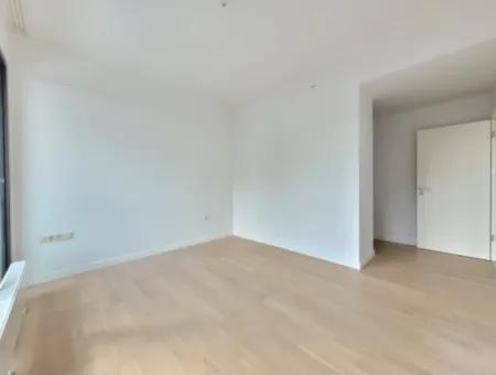 Boş İncek Loft Satılık Teraslı  3+1 110 M² Mogan Manzaralı Daire
