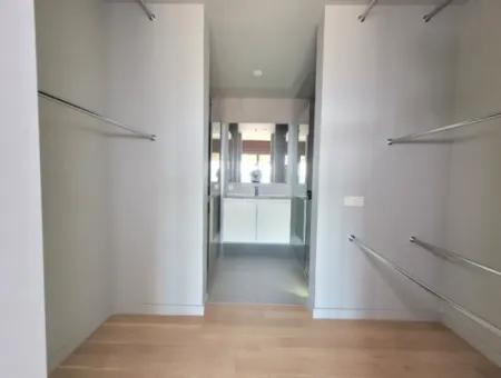 Boş İncek Loft Kiralık  1+1 Göl Manzaralı 11.Kat Daire