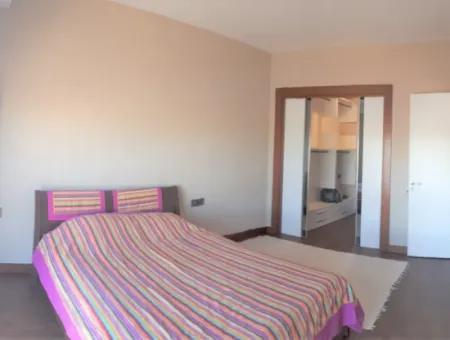 Lüks Eşyalı  İncek Prestij Satılık  1+1 62 M² 15.Kat Daire