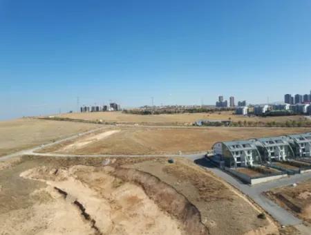 Boş Lüks Eşyalı  İncek Prestij Kiralık  1+1 62 M² 18.Kat Daire