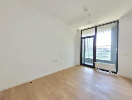 İncek Loft Satılık  3.5+1 140 M² 3.Kat Peyzaj Cephe Daire