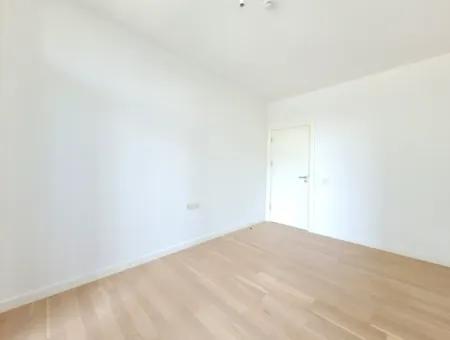 İncek Loft Satılık  3.5+1 140 M² 3.Kat Peyzaj Cephe Daire