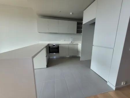 Boş İncek Loft  Satılık 1+1 Göl Manzaralı 2.Kat Daire