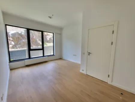 Boş Faturalı İncek Loft Satılık  2+1 Bahçe Dubleks Şehir Manzaralı Daire