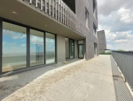 Boş İncek Loft Satılık  Teraslı 4+1  Mogan Manzaralı 146 M² 1.Kat Daire