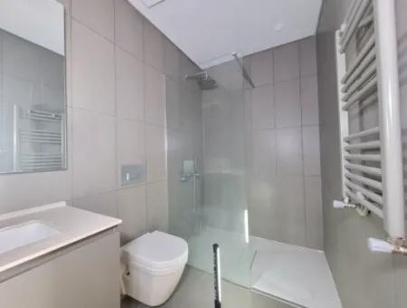 Boş İncek Loft Satılık  Teraslı 4+1  Mogan Manzaralı 146 M² 1.Kat Daire