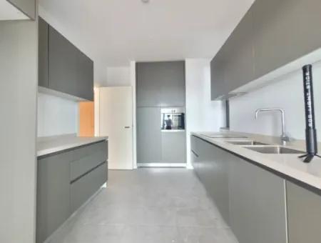 Boş İncek Loft Satılık  Teraslı 4+1  Mogan Manzaralı 146 M² 1.Kat Daire