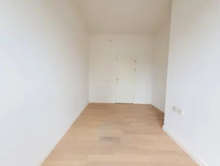 İncek Loft Satılık Teraslı  3+1 Şehir Manzaralı 3.Kat Daire
