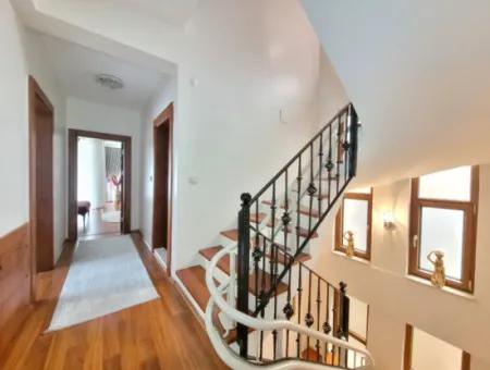 Vatandaşlığa Uygun Bursa Nilüfer Konak Mah. 340 M ² Panoramik Manzaralı Tam Müstakil Dubleks Satılık Villa