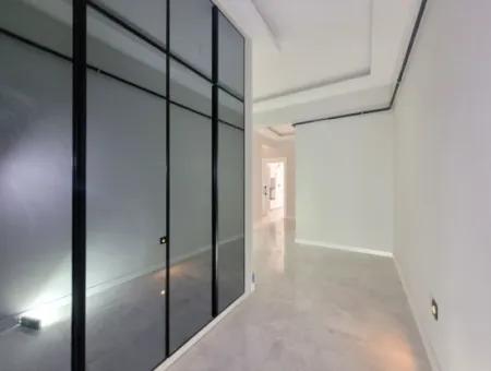 Vatandaşlığa Uygun Ankara Gölbaşı Bahçelievler Mah. 200 M ² Park Manzaralı Arakat Lüks Satılık Daire