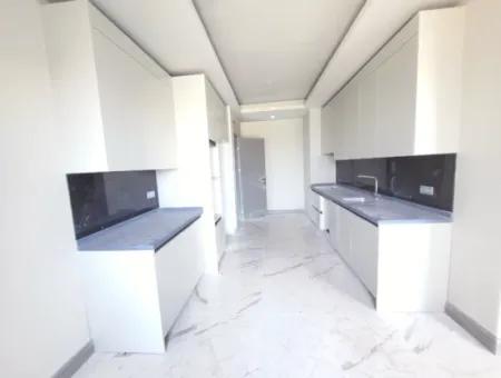 Sıfır Kent İncek Satılık 3+1 Peyzaj Manzaralı 124 M2 3.Kat Daire Hacılar Mah. Gölbaşı Ankara