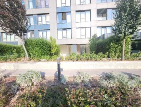 Krediye Uygun Boş İncek Loft Satılık 2,5+1 Peyzaj Manzaralı Bahçe Katı Daire 2 Bahçeli