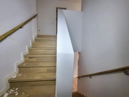 Kiracısız İncek Loft Satılık  2+1 Bahçe Dubleks Şehir Manzaralı Daire
