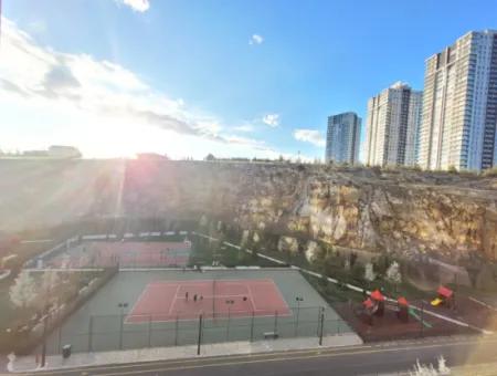 Kiracısız İncek Loft Satılık  2+1 Bahçe Dubleks Şehir Manzaralı Daire