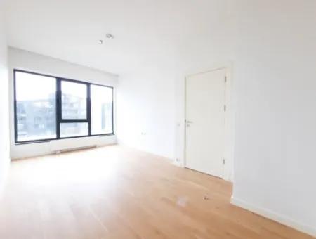 Göl Manzaralı Krediye Uygun İncek Loft Satılık  3+1 Dubleks Peyzaj Manzaralı 2.Kat Daire