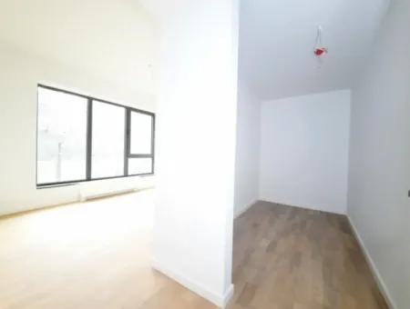 İncek Loft Satılık  4+1  Peyzaj Manzaralı  180 M² 2.Kat Daire