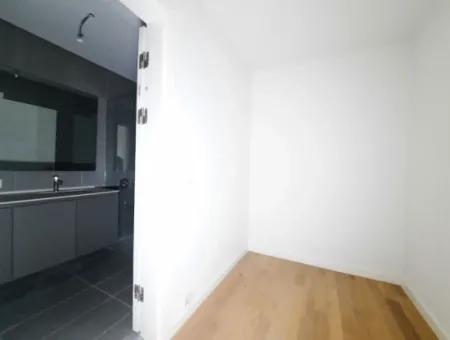İncek Loft Satılık  4+1  Peyzaj Manzaralı  180 M² 2.Kat Daire