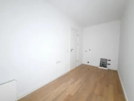 Kiracısız İncek Loft Satılık  5,5+1  Göl Manzaralı 14.Kat Daire