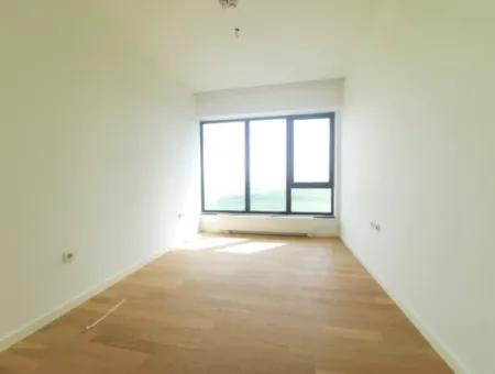 Kiracısız İncek Loft Satılık  5,5+1  Göl Manzaralı 14.Kat Daire