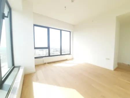 Kiracısız İncek Loft Satılık  5,5+1  Göl Manzaralı 14.Kat Daire