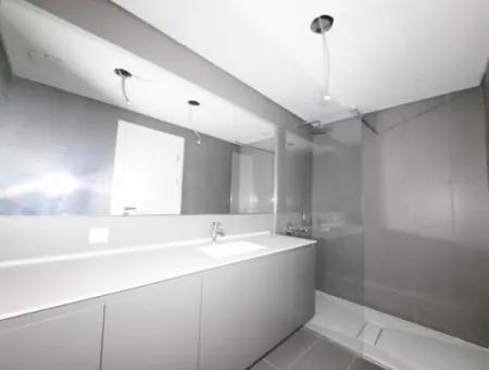 İncek Loft Satılık  5+1  Peyzaj Manzaralı 3.Kat 188 M² Daire