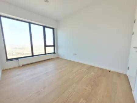 Kiracısız İncek Loft Satılık  5.5+1  Göl Manzaralı 20.Kat Daire