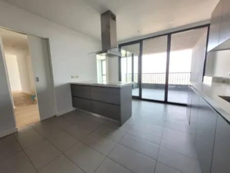 Kiracısız İncek Loft Satılık  5.5+1  Göl Manzaralı 20.Kat Daire