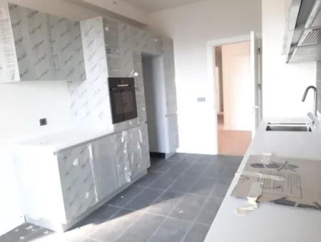 Vatandaşlığa Uygun Beytepe İncek Bulvar Loft Satılık 4+1 17.Kat Park Manzaralı Güney Cephe  Daire