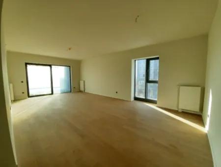 Beytepe İncek Bulvar Loft Satılık 4+1 17.Kat Park Manzaralı Güney Cephe  Daire